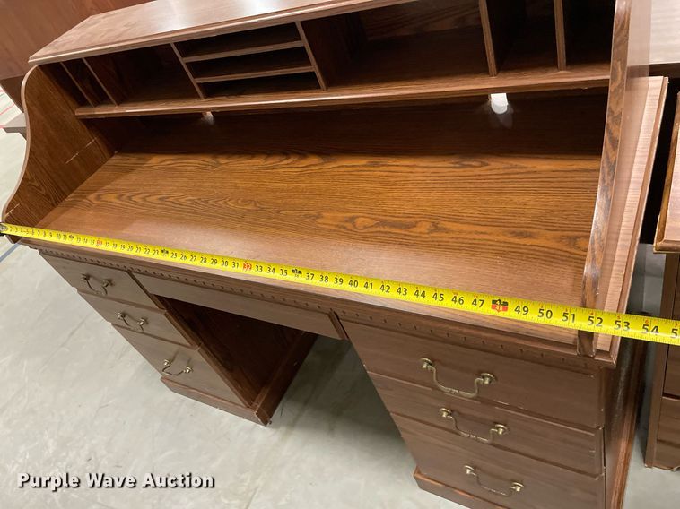 image for item ME9953 (8) desks