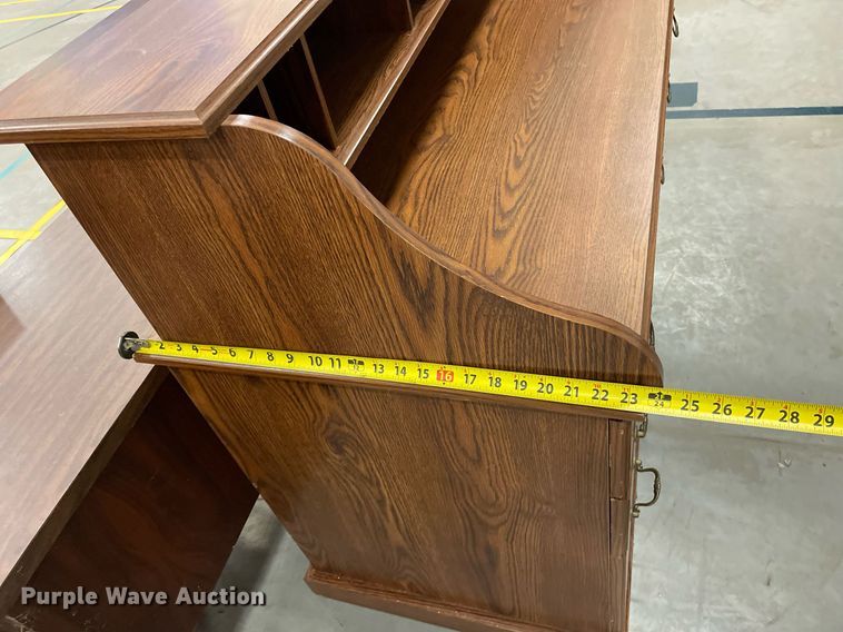 image for item ME9953 (8) desks