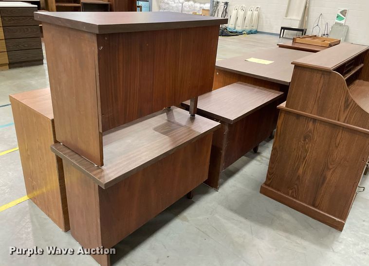 image for item ME9953 (8) desks