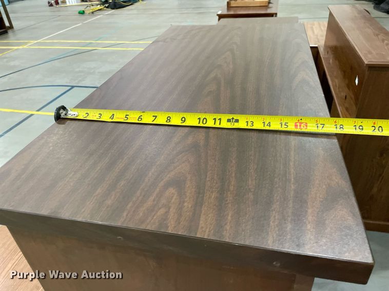 image for item ME9953 (8) desks