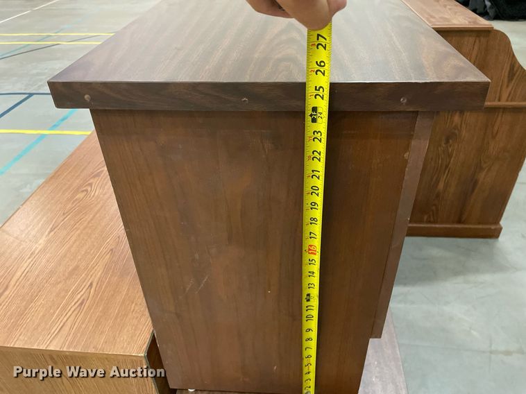 image for item ME9953 (8) desks