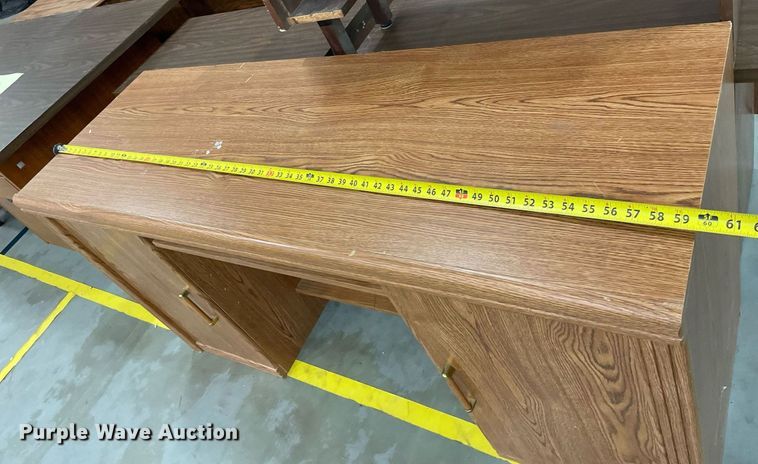 image for item ME9953 (8) desks