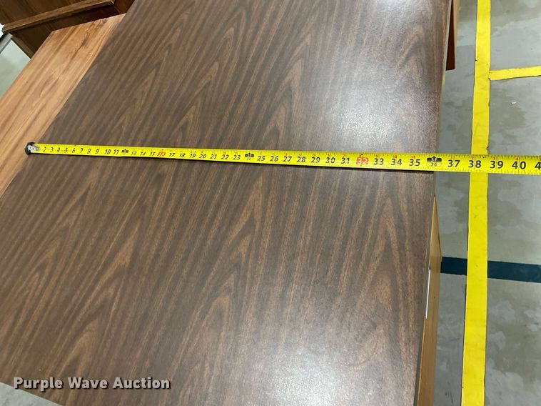 image for item ME9953 (8) desks