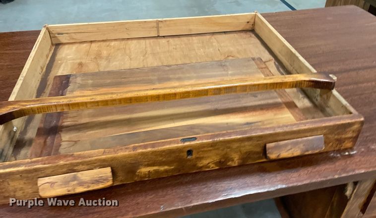 image for item ME9953 (8) desks