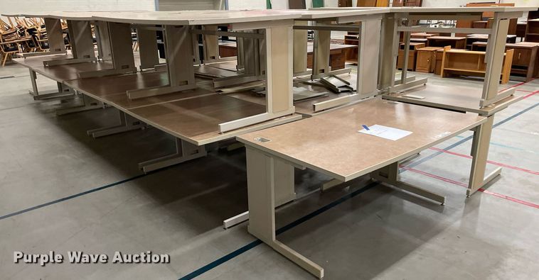 image for item ME9954 (32) desks