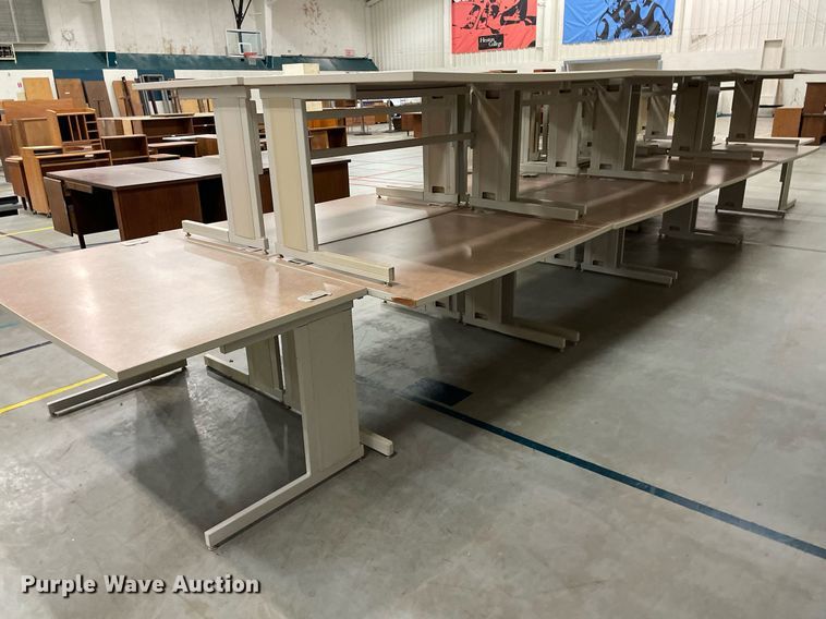 image for item ME9954 (32) desks