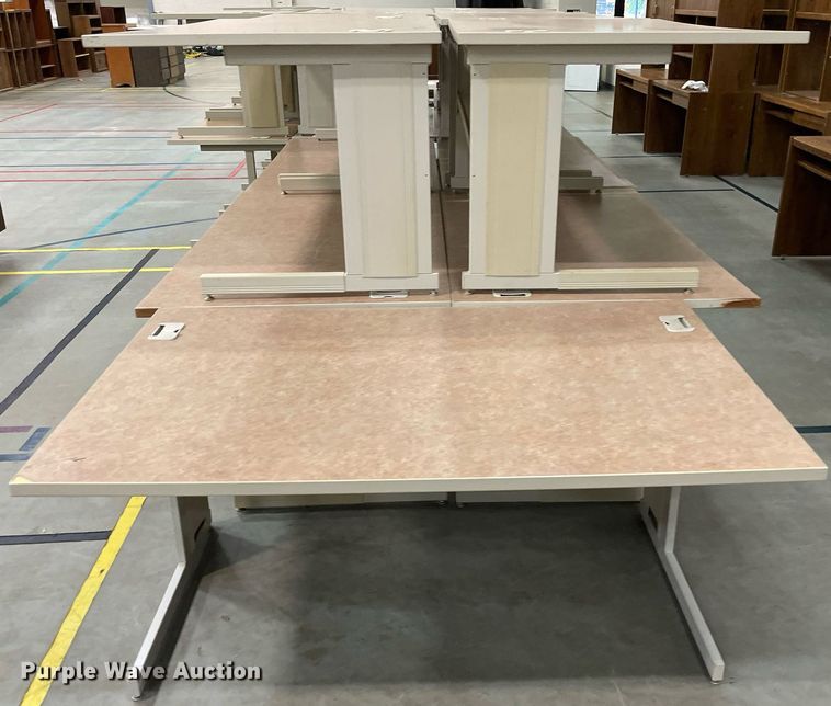 image for item ME9954 (32) desks
