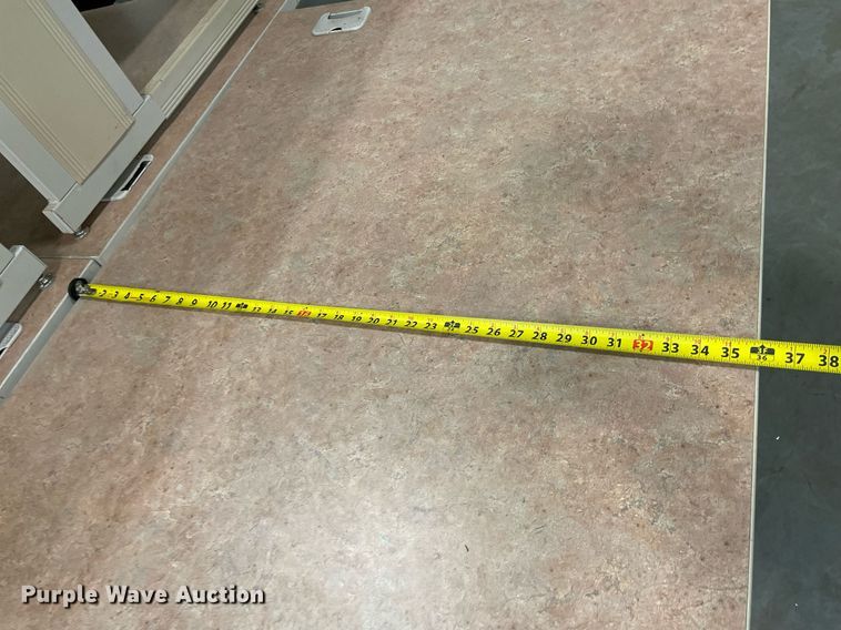 image for item ME9954 (32) desks