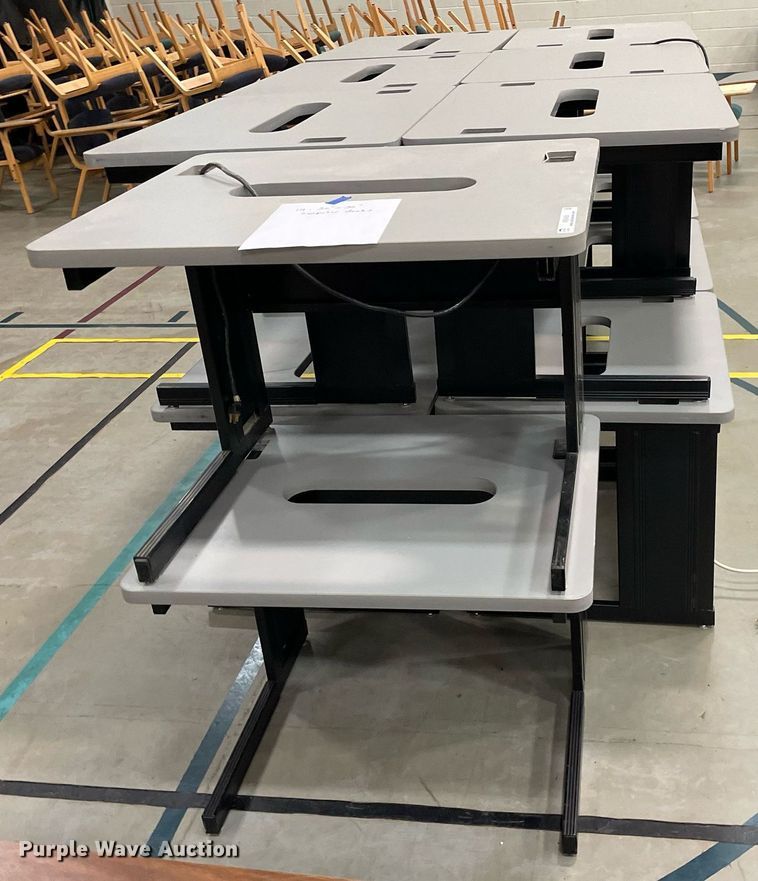 image for item ME9955 (14) 30" x 36" desks