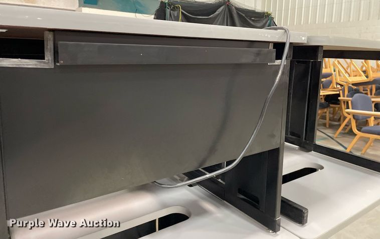 image for item ME9955 (14) 30" x 36" desks