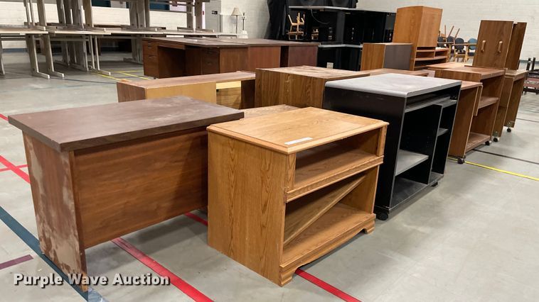 image for item ME9956 (18) cabinets