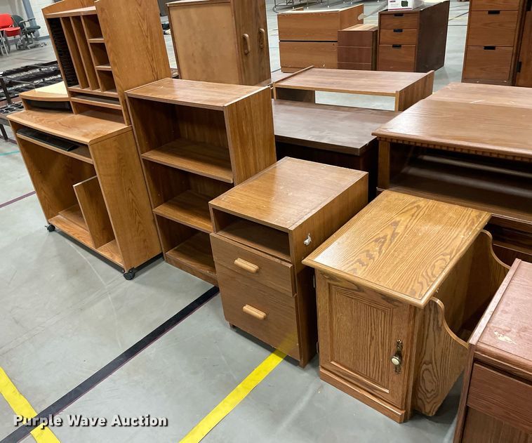 image for item ME9956 (18) cabinets