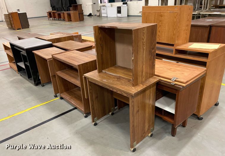 image for item ME9956 (18) cabinets