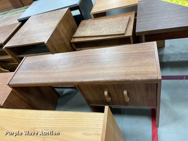 image for item ME9956 (18) cabinets