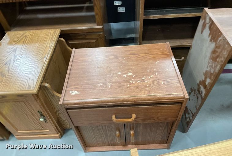 image for item ME9956 (18) cabinets