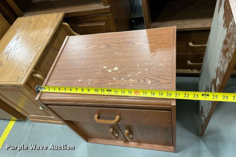 image for item ME9956 (18) cabinets