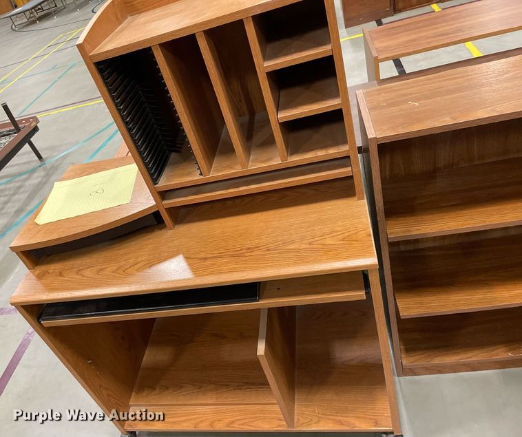 image for item ME9956 (18) cabinets