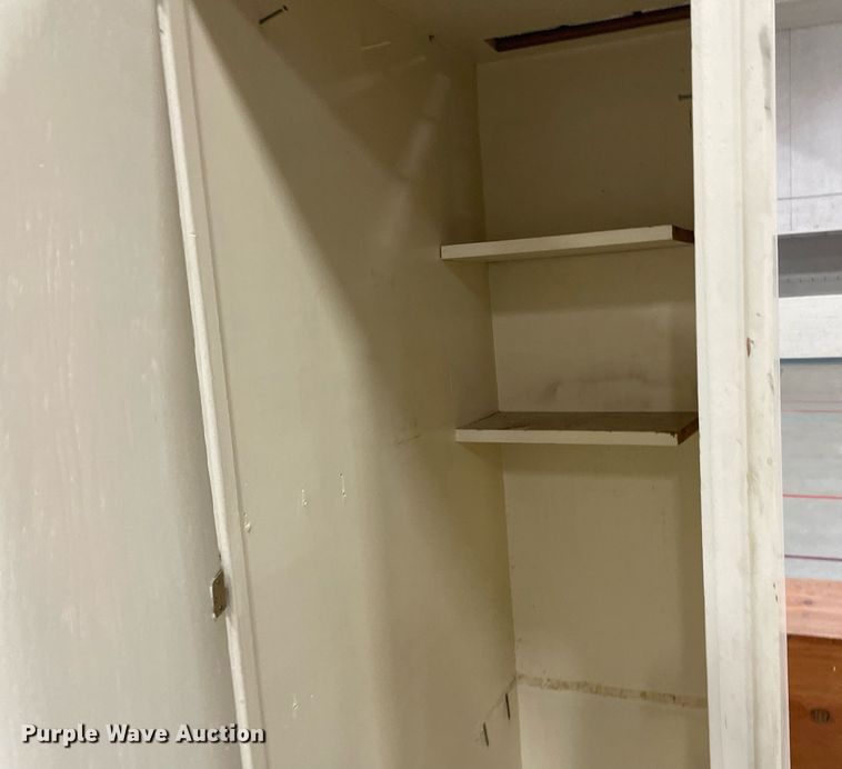 image for item ME9957 (17) cabinets