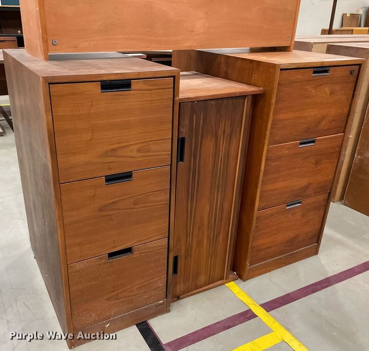 image for item ME9958 (6) file cabinets