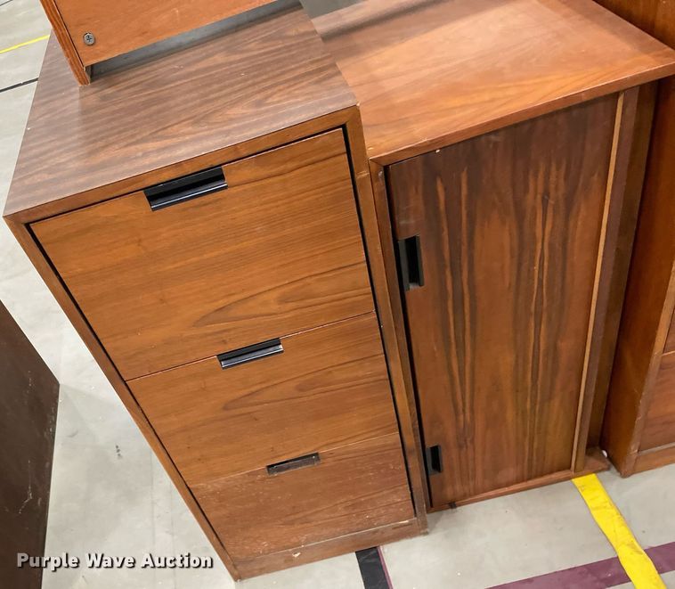 image for item ME9958 (6) file cabinets