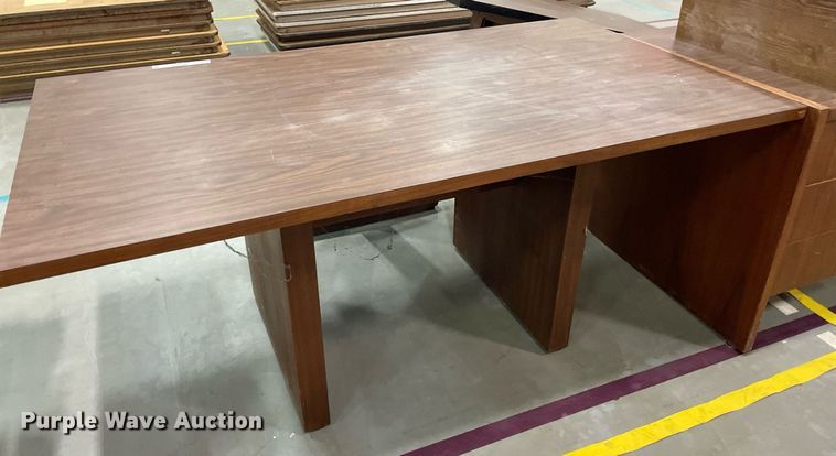 image for item ME9964 (7) desks