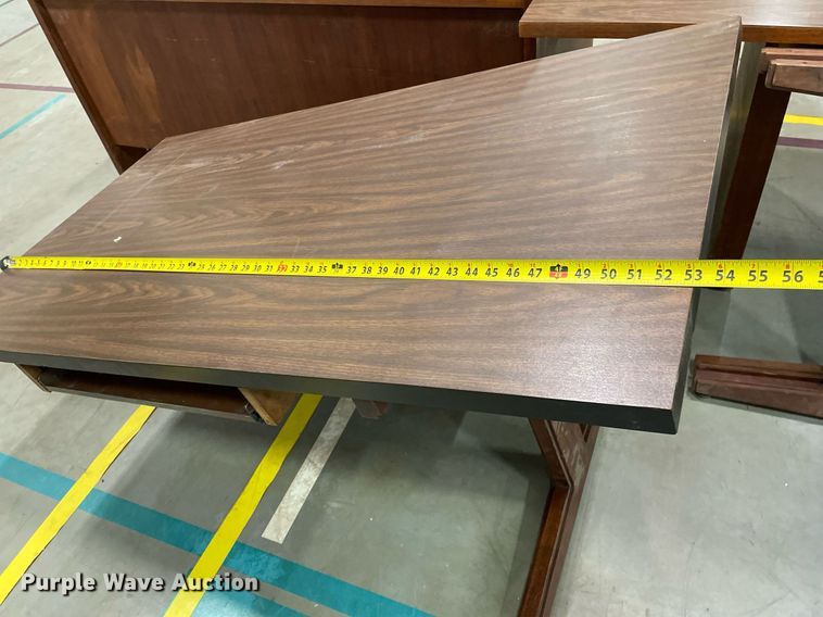 image for item ME9964 (7) desks