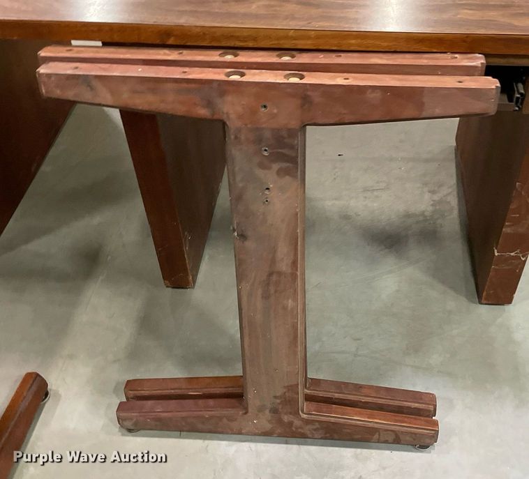 image for item ME9964 (7) desks