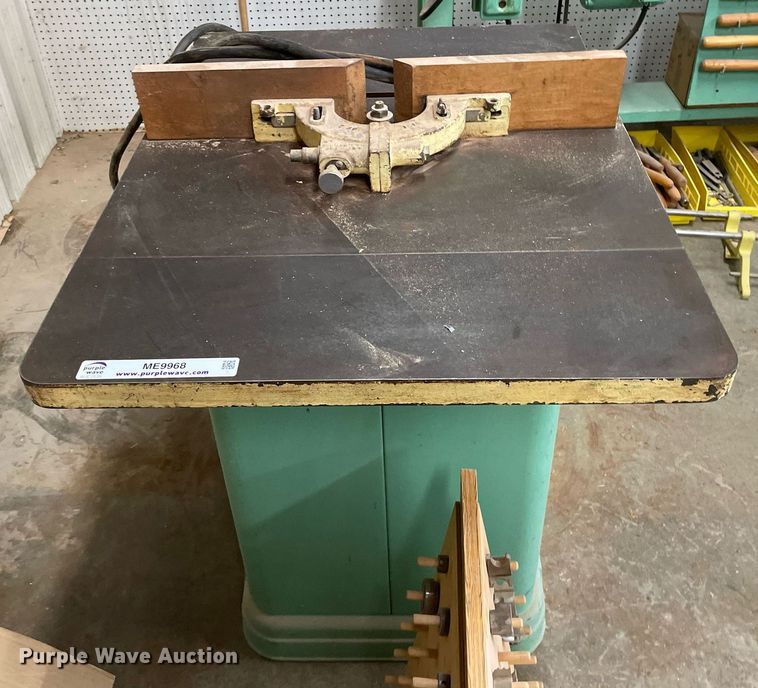 image for item ME9968 Delta  molder