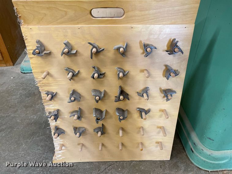 image for item ME9968 Delta  molder