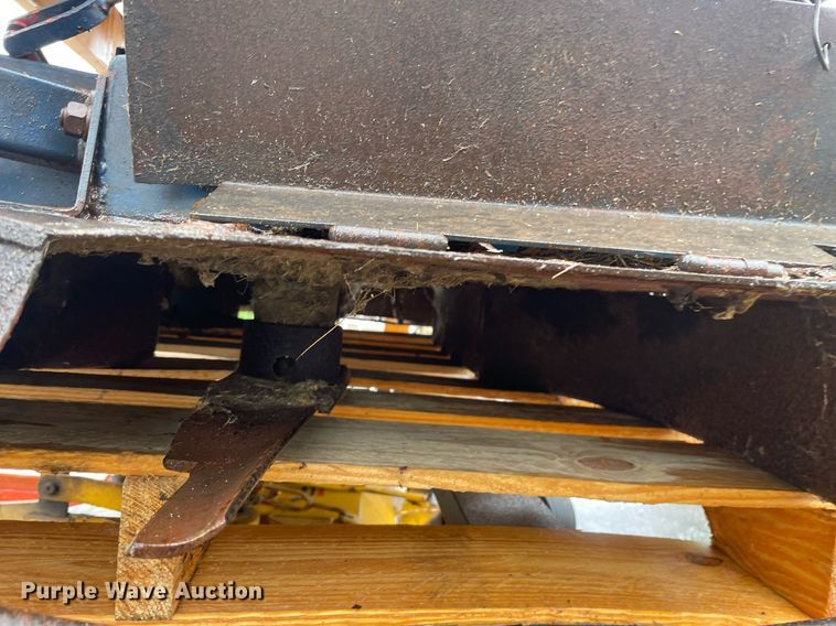 image for item ME9976 (3) 72"W mower decks