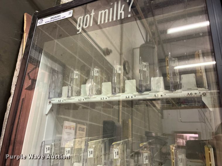 image for item MG9293 Dixie-Narco  vending machine