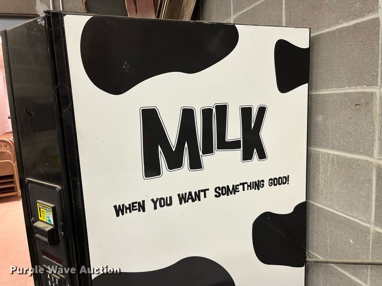 image for item MG9293 Dixie-Narco  vending machine