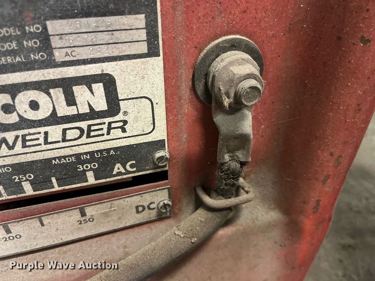 image for item MG9295 (3) Lincoln welders