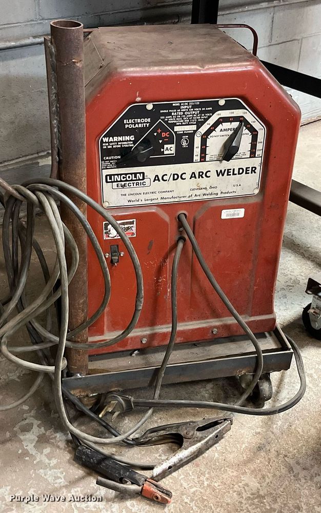 image for item MG9295 (3) Lincoln welders