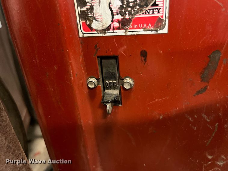 image for item MG9295 (3) Lincoln welders