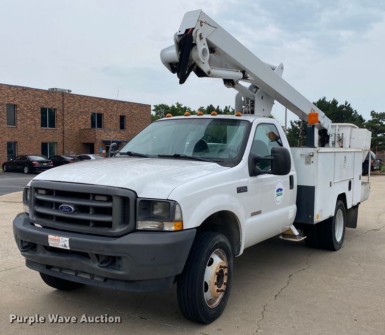 image for item MG9936 2004 Ford F550  bucket truck