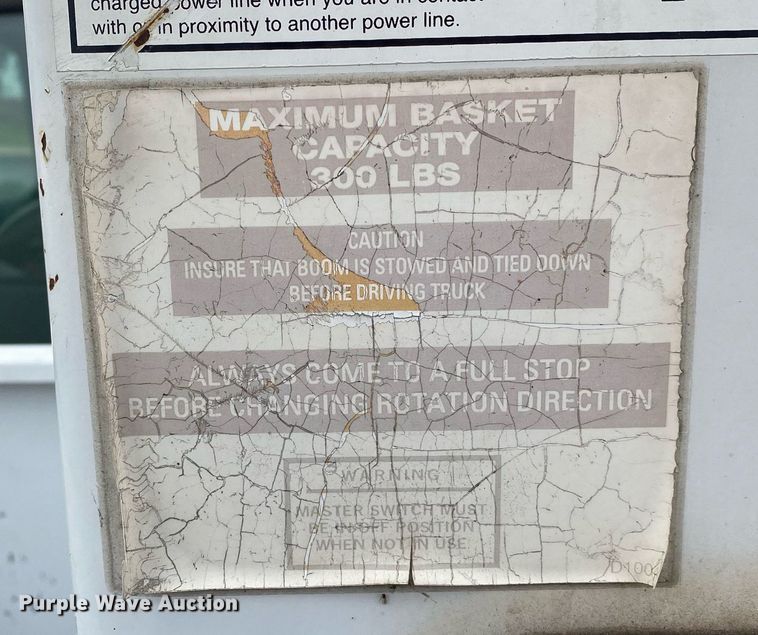 image for item MG9936 2004 Ford F550  bucket truck