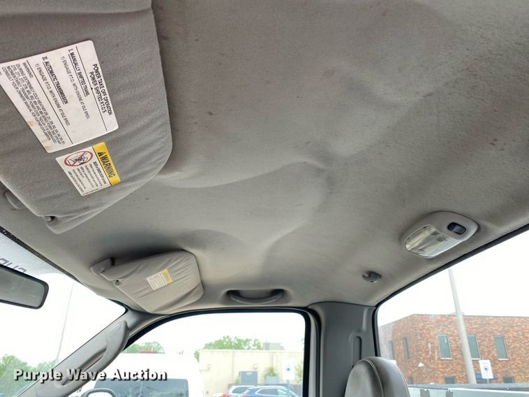 image for item MG9936 2004 Ford F550  bucket truck