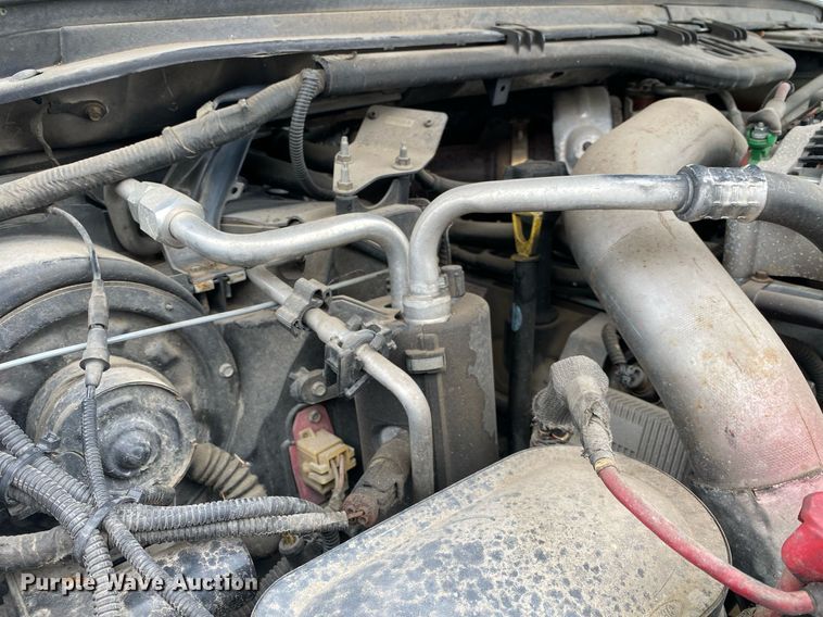 image for item MG9936 2004 Ford F550  bucket truck