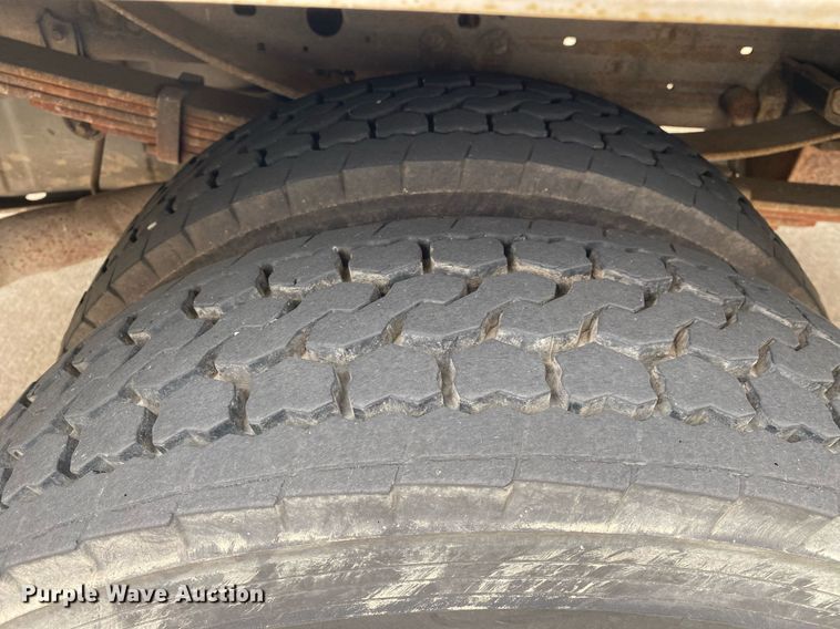 image for item MG9936 2004 Ford F550  bucket truck