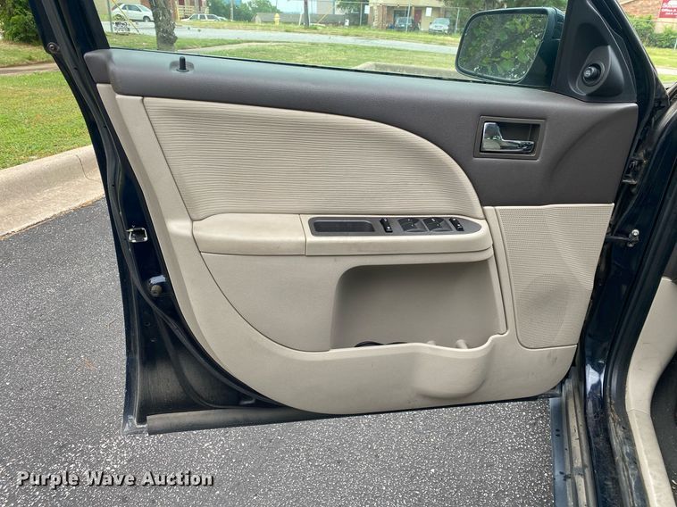 image for item MG9937 2008 Ford Taurus