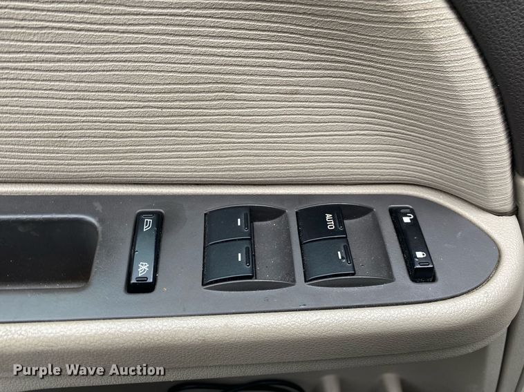 image for item MG9937 2008 Ford Taurus