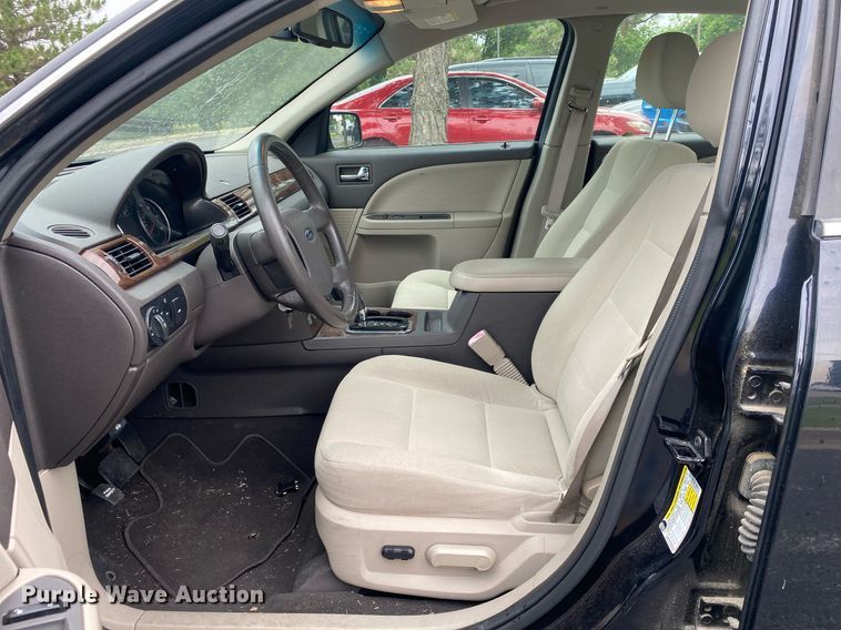 image for item MG9937 2008 Ford Taurus