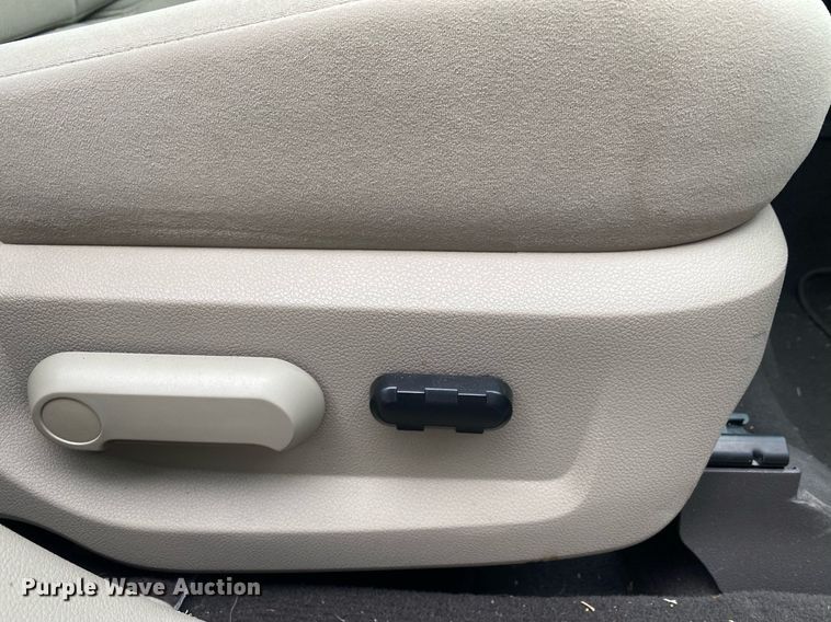 image for item MG9937 2008 Ford Taurus