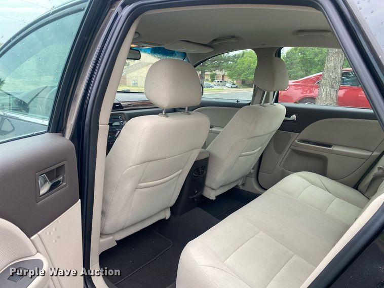 image for item MG9937 2008 Ford Taurus