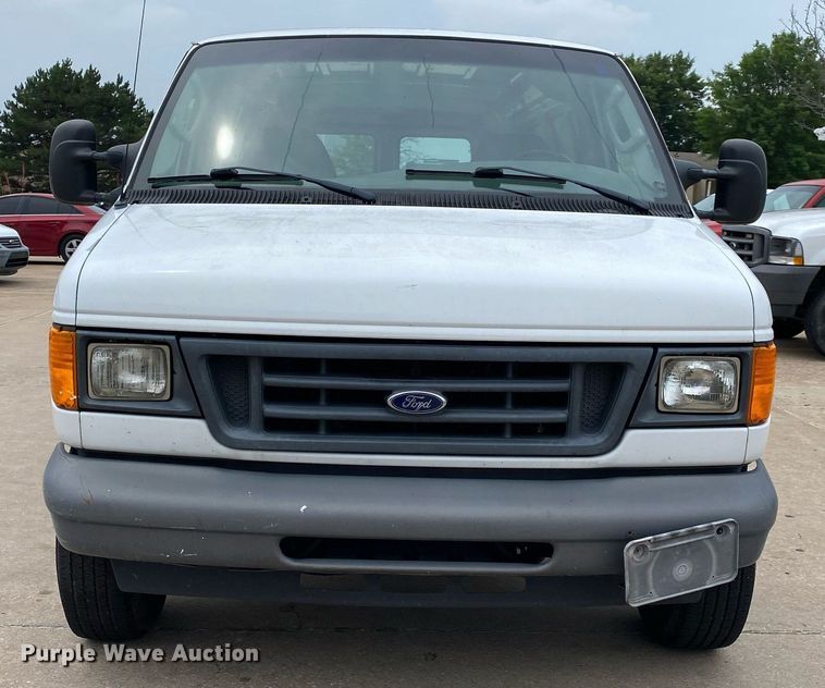 image for item MG9938 2007 Ford E150  van