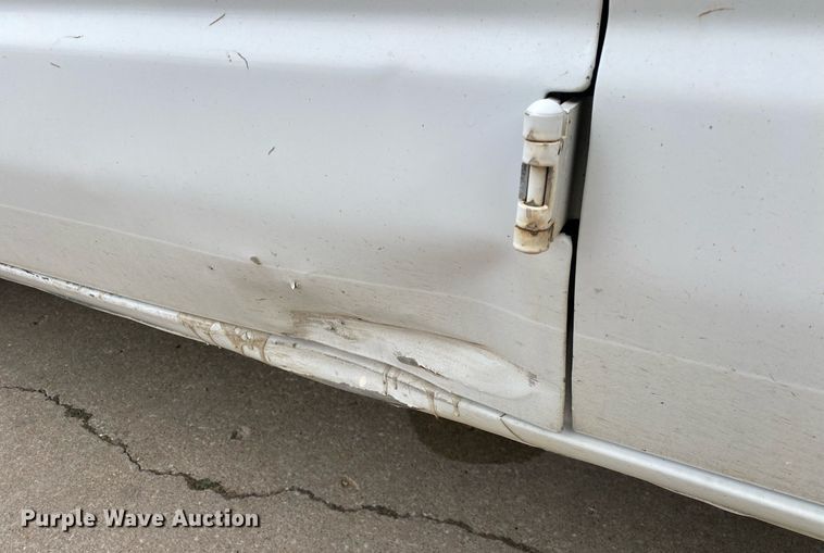 image for item MG9938 2007 Ford E150  van