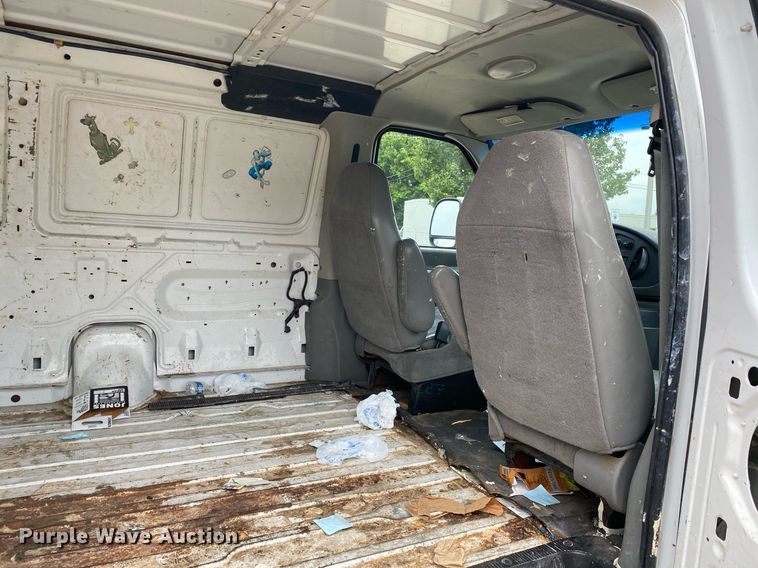 image for item MG9938 2007 Ford E150  van