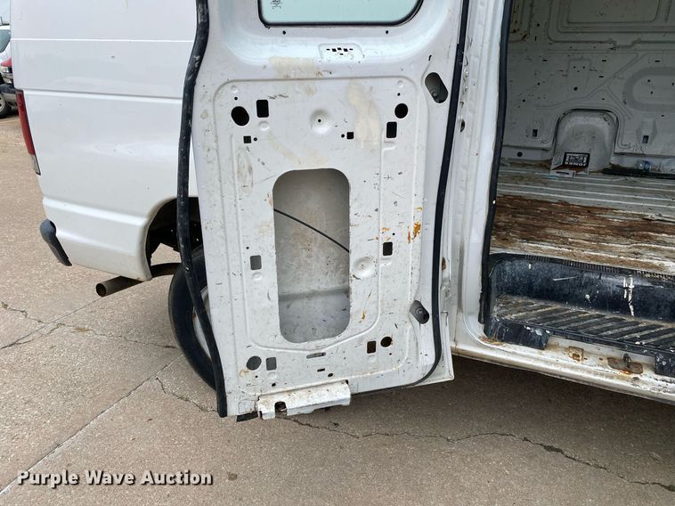 image for item MG9938 2007 Ford E150  van