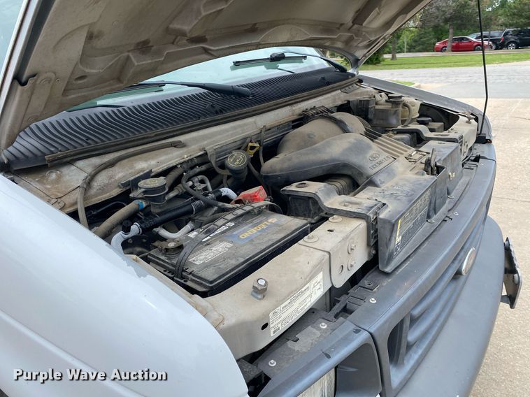 image for item MG9938 2007 Ford E150  van